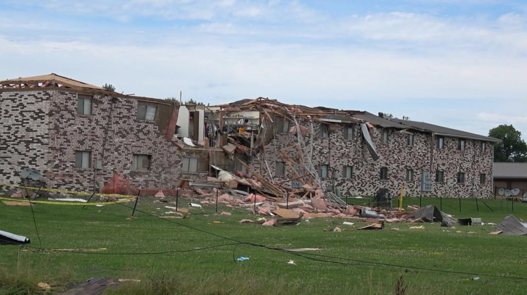 Vinton Iowa Tornado Damage