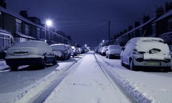 snow-covered-street1