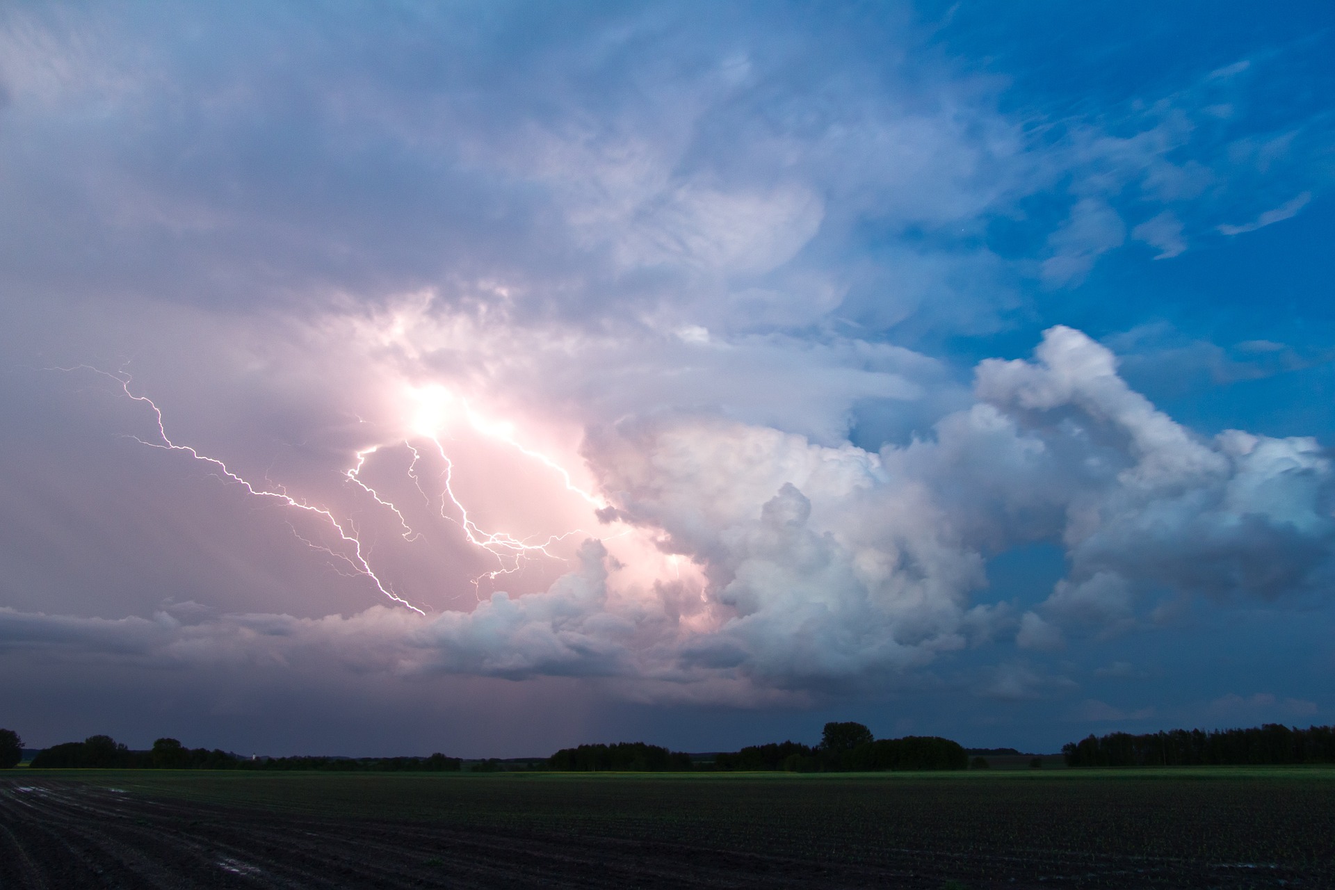 How Do Thunderstorms Form Iscn Weather