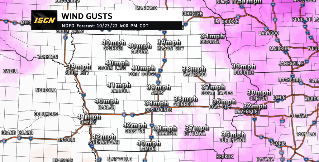 Forecast wind gusts map for Iowa with wind gusts ranging from 30 to 40 mph. 